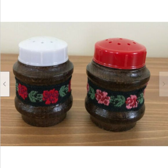 Wooden Salt & Pepper 2" Shakers w/ Scandinavian Flower Ribbon Design - Picture 4 of 4